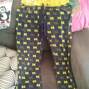 U of M pajama pants/lounge pants drawstring!